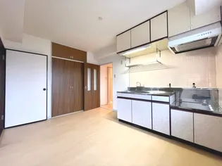 アムールハイツ【301号室】の居間