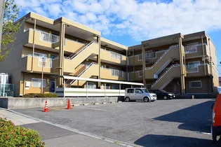 エステート光【3階】の外観