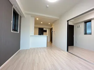 センチュリーハイツ金城【3階】の居間