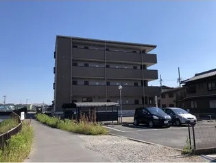 ユニヴェールの画像