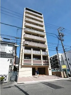 メイプルコート泉【4階】の外観