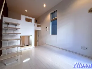 クリスタルガーデン【1階】の外観