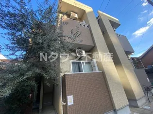 クリスタルガーデン【2階】の外観