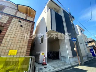 BLUE GARDEN【1階】の外観