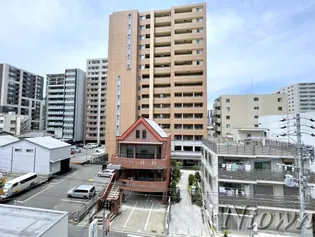 プレサンス泉セントマーク【4階】の外観