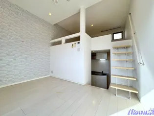 Phil Glanz【2階】の外観