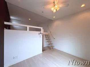 Air de vivre(アールドヴィーヴル)【2階】の外観