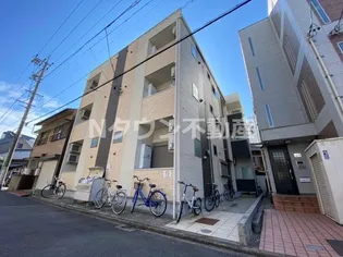 CREST【3階】の外観