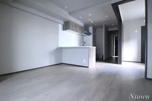 プレサンス ロジェ 栄三丁目【4階】の外観