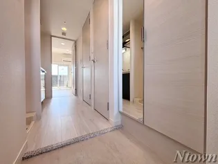 エステムコート名古屋グロース【15階】の玄関