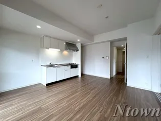 アクアブルー【7階】の外観