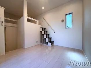 ディープリバー【2階】の外観