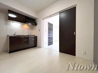 セローム亀島【1階】の外観