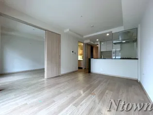 プレサンスジェネ栄【7階】の外観