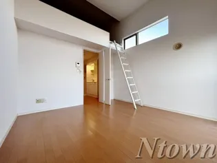 ルーエ 1番館【2階】の外観