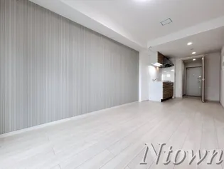 アイナ ルアナ ウル【3階】の外観