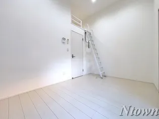 Y'sSquare中村公園【2階】の外観