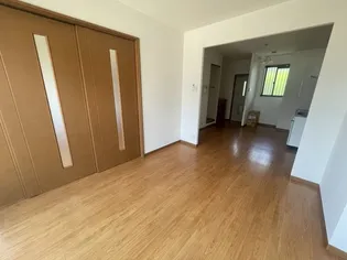 フォブール一色Ⅲ【1階】の居間