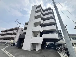 TREIZE REUNION【3階】の外観