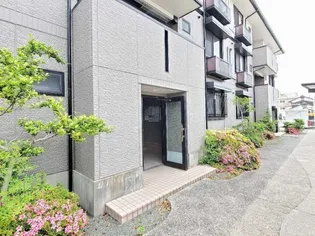 サンシャインハイツ A棟【2階】の外観