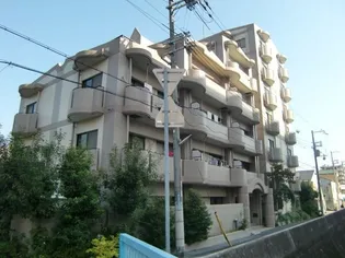 サンプラザ本山南【2階】の外観