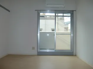 フォーラム王子公園【3階】の居間