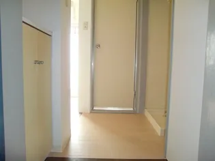 フォーラム王子公園【3階】の玄関