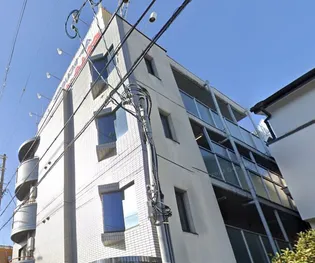 ファミーラ甲南【3階】の外観