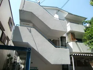 ピュアハウスナダ【2階】の外観