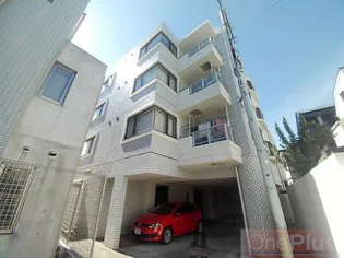 メゾンオリエンタル【3階】の外観