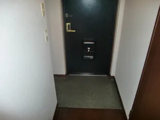 ドール魚崎【5階】の玄関