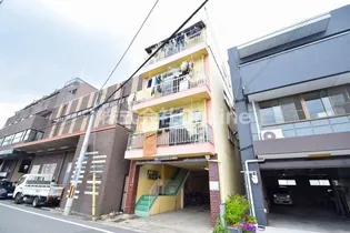 鎌田マンション【1階】の外観