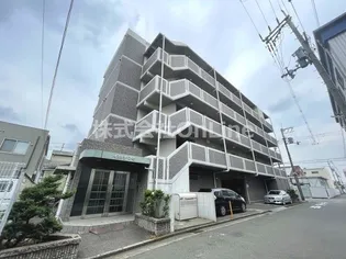 イスタナ・フセ【3階】の外観