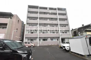 ユンヌファシリテ【4階】の外観