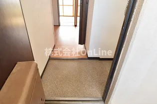 ビューハイム茶の木【306号室】の玄関