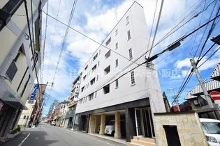 小阪本町ロイヤルハイツ【2階】の外観