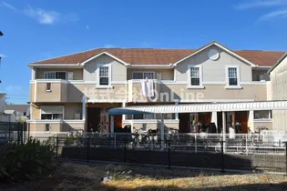 サントゥール【1階】の外観