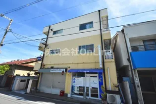 レジェンド小阪【3階】の外観