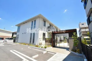 ラリュールの画像