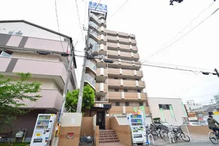 サンパレス布施【6階】の外観