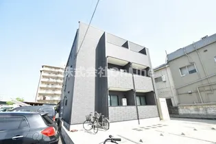 Pablo【1階】の外観