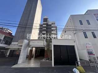 ユンヌ ホワイエの画像