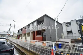 ジャイオス【1階】の外観