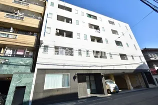 小阪本町ロイヤルハイツ【3階】の外観