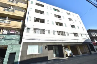小阪本町ロイヤルハイツ【3階】の外観