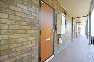 コンフォート イースト【0102号室】の玄関