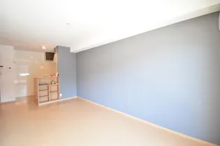 コンフォート イースト【0102号室】の居間