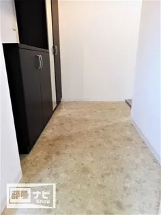 フォブール荒井【0101号室】の玄関