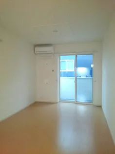 ル レーヴ【0205号室】の居間