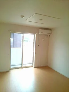 ル レーヴ【0101号室】の居間